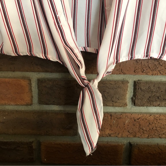 Front Tie Blouse - Picture 2 of 4